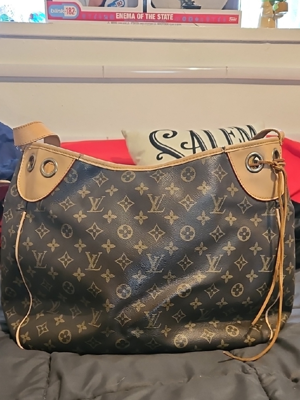 Louis Vuitton Monogram Galleria PM Leather Tote Bag - Picture 5 of 10